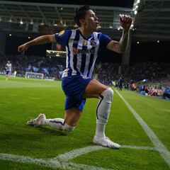 Matheus Uribe anota y es MVP en victoria de Porto