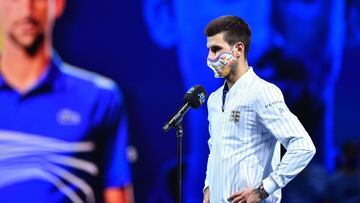 Djokovic, durante el flash interview en el O2 tras su triunfo sobre Schwartzman.