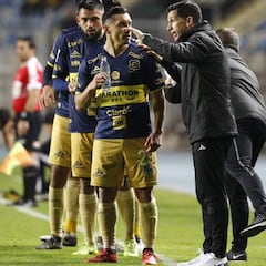 Gustavo Díaz deja Everton y es el 8° DT despedido en Primera