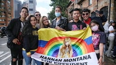 Miley Cyrus ya está en Bogotá y fue recibida por miles de fanáticos.