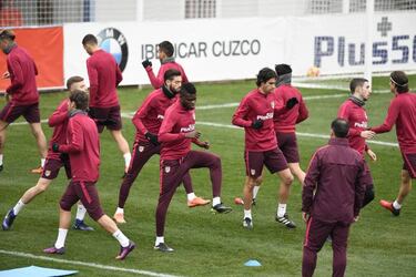 Simeone: "I don't think any Atleti fans will be watching El Clásico"