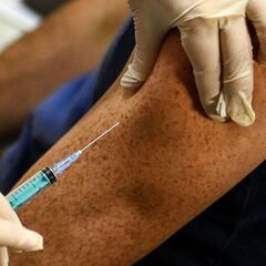 Sputnik V: no se debe tomar alcohol en 42 días tras inyectarse la vacuna rusa