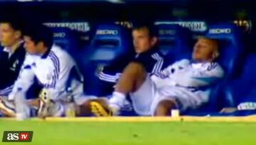 Captura de pantalla del momento en el que se acusa a Faubert de 'echarse la siesta' en el banquillo del Madrid.