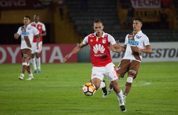 Santa Fe venció 3-0 a Santiago Wanderers y pasó a la fase de grupos de la Copa Libertadores tras el 5-1 en el marcador global.