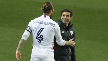 Soccer Football - Spanish Super Cup - Semi Final - Real Madrid v Athletic Bilbao - La Rosaleda Stadium, Malaga, Spain - January 14, 2021 Real Madrid&#039;s Sergio Ramos and Athletic Bilbao coach Marcelino at the end of the match REUTERS/Jon Nazca
 PUBLICA