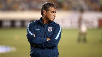 Oficial: Pablo Bengoechea se despide de Alianza Lima