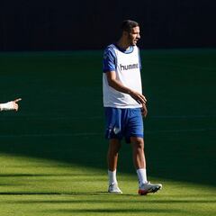 Esteban Burgos, un brote verde en plena epidemia de lesiones