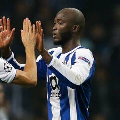 El Porto supera al Leipzig con gol de Héctor Herrera