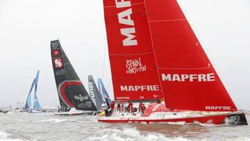 El &#039; Mapfre&#039; en su remontada en Cardiff.