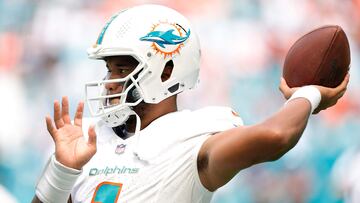 MIAMI GARDENS, FLORIDA - SEPTEMBER 24: Tua Tagovailoa #1 of the Miami Dolphins attempts a pass during the second quarter against the Denver Broncos at Hard Rock Stadium on September 24, 2023 in Miami Gardens, Florida. Carmen Mandato/Getty Images/AFP (Photo by Carmen Mandato / GETTY IMAGES NORTH AMERICA / Getty Images via AFP)