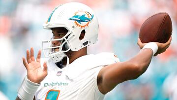 MIAMI GARDENS, FLORIDA - SEPTEMBER 24: Tua Tagovailoa #1 of the Miami Dolphins attempts a pass during the second quarter against the Denver Broncos at Hard Rock Stadium on September 24, 2023 in Miami Gardens, Florida.   Carmen Mandato/Getty Images/AFP (Photo by Carmen Mandato / GETTY IMAGES NORTH AMERICA / Getty Images via AFP)