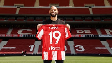 Cunha posa con la camiseta del Atl&eacute;tico.