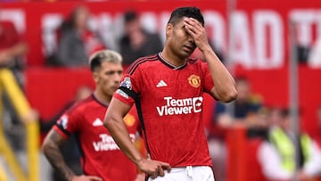 Casemiro, jugador del Manchester United, se lamenta durante el partido ante el Brighton.