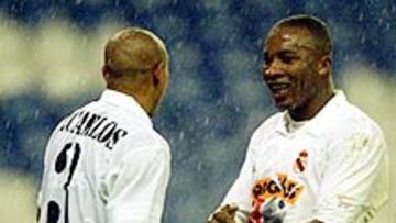 <b>EL QUE MÁS PELEÓ.</B> Congo fue el que puso más énfasis, calidad y picante mientras estuvo en el terreno de juego, la primera media hora, la única en la que el campo estaba para intentar algo, porque luego bastante tuvieron los jugadores con mantener la verticalidad y conducir el balón.