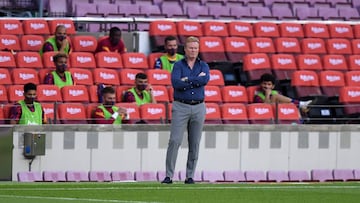 BARCELONA, SPAIN - SEPTEMBER 19:  Ronald Koeman, Head Coach of FC Barcelona looks on during the Joan Gamper Trophy match between FC Barcelona and Elche CF on September 19, 2020 in Barcelona, Spain. (Photo by Alex Caparros/Getty Images)