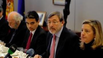 <b>DESAYUNO. </b>Jaime Lissavetzky, con Albert Soler y Matilde García.