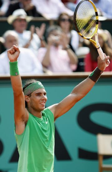 Rafa Nadal en Roland Garros de 2008, ganó a Roger Federer por 6-1, 6-3, 6-0.