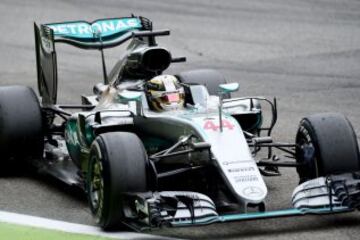 Mercedes AMG Petronas F1 Team's British driver Lewis Hamilton places second in the Italian Formula One Grand Prix at the Autodromo Nazionale circuit in Monza on September 4, 2016.