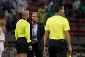 Mejores momentos del partido entre Atlético Nacional y Deportivo Cali en el estadio Atanasio Girardot de Medellín.