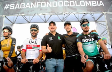 Sagan se despide de Colombia rodando por el Atlántico