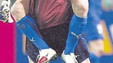 <b>ÉXITO. </b>Cannavaro y Buffón, de la Juve, triunfan en el Mundial.