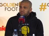 Alves da su inesperado ganador para el Balón de Oro: ¡lo aplaude el mundo entero!
