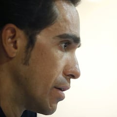 Contador: "Es complicado, pero el podio aún es posible"