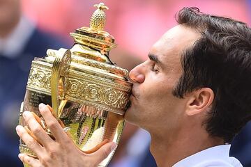 Federer hace historia: levanta su octavo Wimbledon