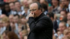 Benítez, frustrado, pierde la paciencia por la falta de fichajes