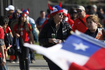 Belleza y color en la previa del duelo eliminatorio de la Roja