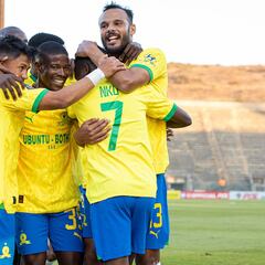 El golazo que creó Allende en Sudáfrica: ¡doble taco!