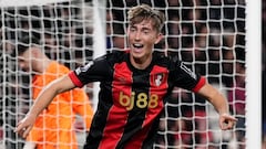 El padre y agente de Huijsen ya estuvo de visita en Valdebebas