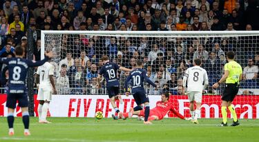 Contragolpe del Celta con el Madrid volcado y con 9. Rueda centra a Iago Aspas que filtra un balón hacia Williot, dejándolo solo ante Courtois. El delantero, en el mano a mano, regatea al portero belga y anota a placer.