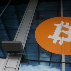 What are the cryptocurrencies with the highest market cap?