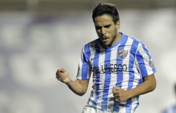 0-2. El centrocampista del Málaga CF, José Luis García "Recio", celebra el segundo gol del equipo malagueño.