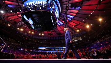 Republican presidential nominee and former U.S. President Donald Trump walks on stage during a rally at Madison Square Garden, in New York, U.S., October 27, 2024. REUTERS/Carlos Barria TPX IMAGES OF THE DAY