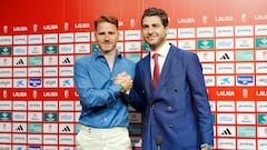 08-07 Presentacion del nuevo entrenador del Granada CF, Guillermo Abascal. En la imagen el entrenador junto al director deportivo Matteo Tognozzi.