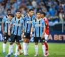Competencia para Alexander Aravena: Gremio fichó a un atacante europeo