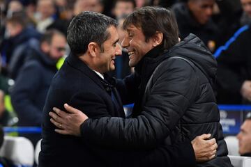 Saludo de Ernesto Valverde y Antonio Conte.