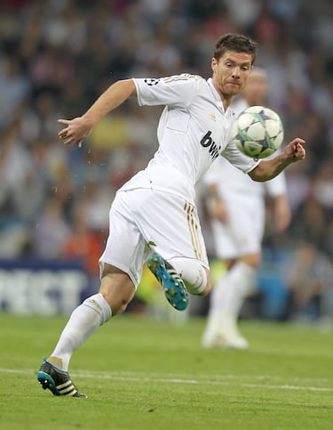 Tras 5 temporadas con jugador del Liverpool se marchó al Real Madrid previo pago de 30 millones de euros. En Madrid jugó también cinco temporadas. Xabi Alonso es el único de esta lista que ha ganado al menos una Champions League con los dos equipos.