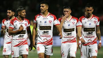 Futbol, Deportes Copiapo vs Universidad Catolica.
Fecha 14, campeonato Nacional 2023.
Los jugadores de Deportes Copiapo lamentan la derrota contra Universidad Catolica durante el partido de primera division disputado en el estadio Luis Valenzuela en Copiapo, Chile.
14/05/2023
Jonnathan Oyarzun/Photosport
Football, Deportes Copiapo vs Universidad Catolica.
14th date, 2023 National Championship.
Deportes Copiapo's players reacts after loosing against Universidad Catolica during the first division match at the Luis Valenzuela stadium in Copiapo, Chile.
14/05/2023
Jonnathan Oyarzun/Photosport