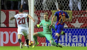 1-0. Vitolo marcó el primer tanto. 