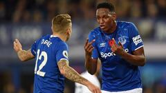 Yerry Mina, disponible para el partido ante Manchester United