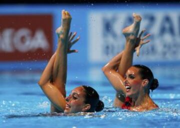 Las españolas Ona Carbonell Ballestero y Margalida Crespi Jaume, durante los preliminares libres por pareja.