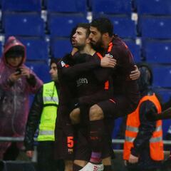 En medio de la lluvia, Espanyol y Barcelona empatan