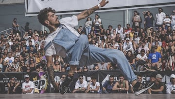 Un BBoy baila durante la competici&oacute;n de break dance de O Marisqui&ntilde;o 2019, el festival de referencia de la cultura urbana y los deportes de acci&oacute;n que se celebra en Vigo.