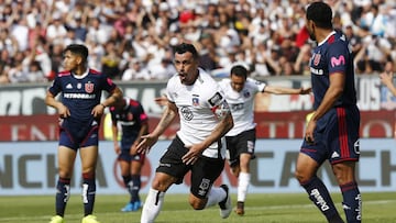 ¿Cuántos goles le ha hecho Esteban Paredes a la U?