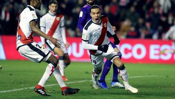 De Tom&aacute;s celebra uno de sus goles al Celta.