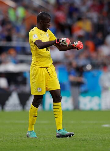 Khadim N'Diaye celebra el gol 1-2.