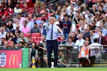 Leicester - Manchester United: Community Shield best images